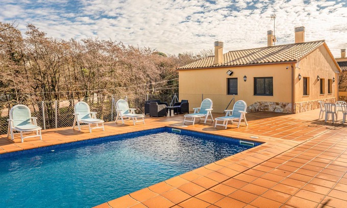 Mont Barbat House | Beautiful and comfortable vacation villa for 10 people on a plot of 1000 m² in Lloret de Mar on the