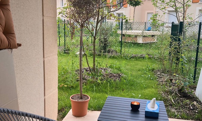 Bussy-Saint-Georges Apartment | Beautiful apartment with terrace and garden