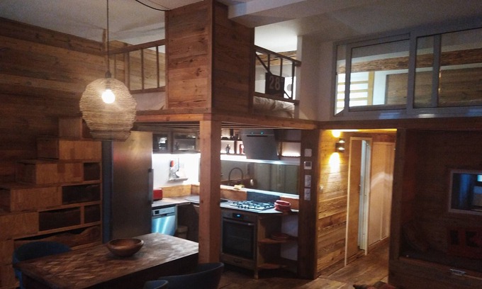 Saint-Etienne-de-Tinee Apartment | Beautiful apartment in the village center / Netflix / Fireplace