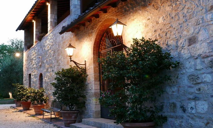 Colle di Val d'Elsa Villa | Beautiful apartment in villa with WIFI, pool, TV, patio and panoramic view, close to San Gimignano