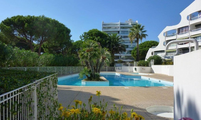La Petite Motte Apartment | Beautiful air-conditioned apartment in a residence with swimming pool!