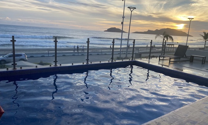 Mazatlan Apartment | Beautiful and new apartment on the malecon