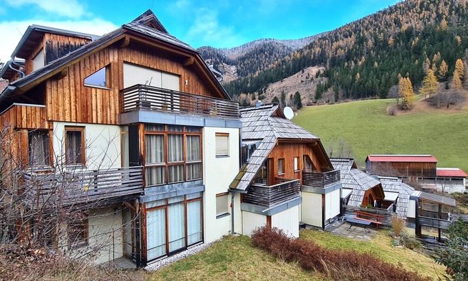 Untertschern Apartment | Beautiful Apartment With Panoramic Views