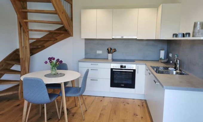 Fischbach Condo | Beautiful apartment with balcony just a few minutes' walk from the lake