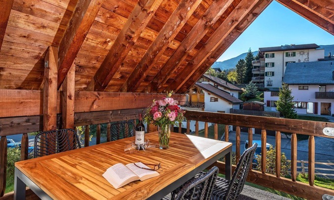 Lenzerheide Apartment | Beautiful apartment for 4 guests with pool, WIFI, TV and pets allowed