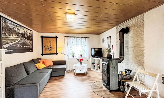 Quiddelbach Apartment | Beautiful apartment for 7 people with WIFI, TV, balcony and parking