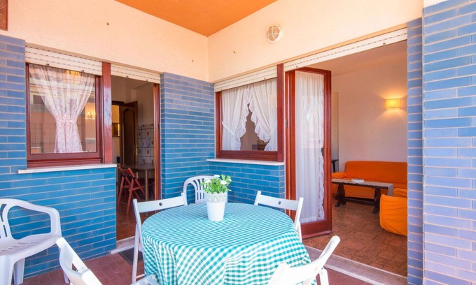 Torvaianica Apartment | Beautiful apartment for 4 people with WIFI, TV and terrace