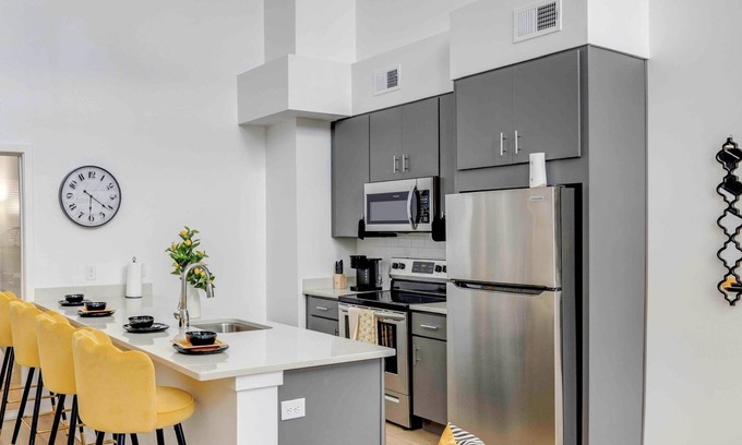North Chesterfield Apartment | Beautiful apartment- 6 min from VCU hospital- 7 min from