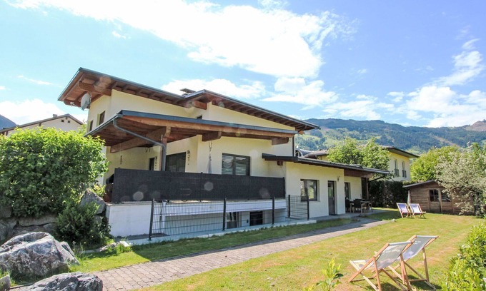 Kapfing Apartment | Beautiful apartment for 4 guests with WIFI, TV and patio