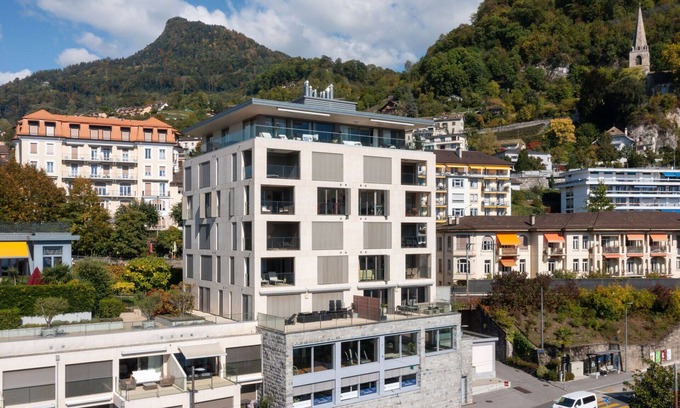 Montreux Apartment | Beautiful apartment for 8 guests with pool, A/C, WIFI, TV, balcony and panoramic view
