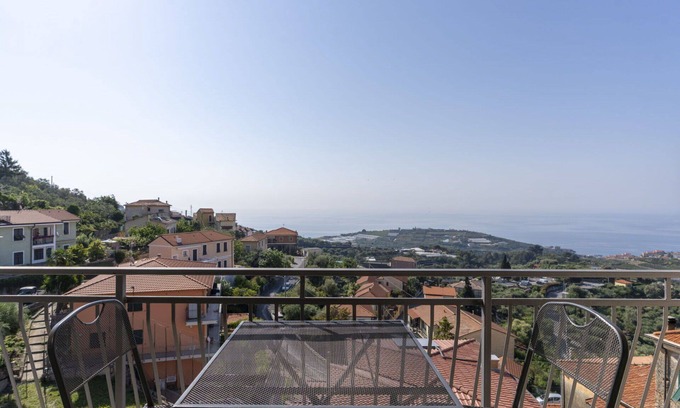 Terzorio Apartment | Beautiful apartment for 6 people with A/C, WIFI, balcony and pets allowed