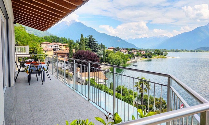 Gera Lario Apartment | Beautiful apartment for 4 people with WIFI, A/C, TV and balcony