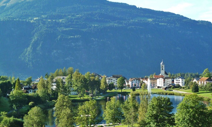Laax Apartment | Beautiful apartment for 3 people with pool, WIFI, TV, balcony, pets allowed and panoramic view