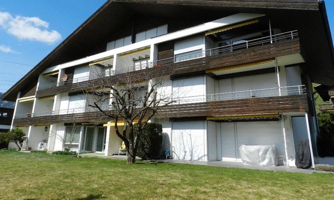 Saanen Apartment | Beautiful apartment for 2 people with WIFI, balcony, pets allowed and parking