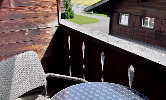 Saanen Apartment | Beautiful apartment for 6 guests with WIFI, TV, balcony and pets allowed