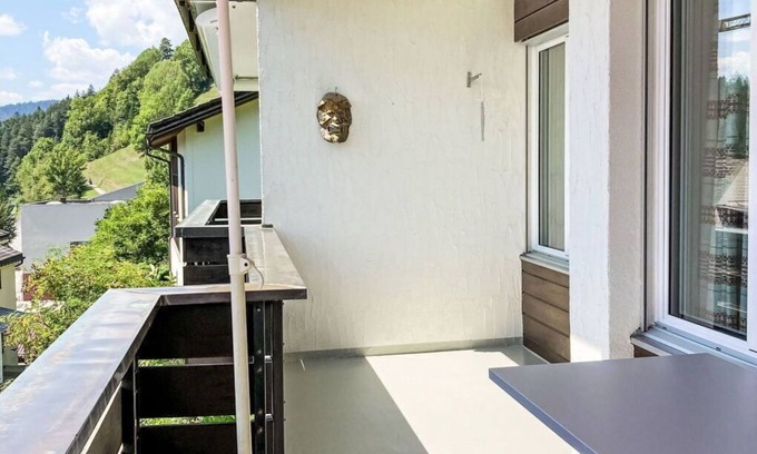 Trin Apartment | Beautiful apartment for 2 people with WIFI, TV, balcony, pets allowed and panoramic view