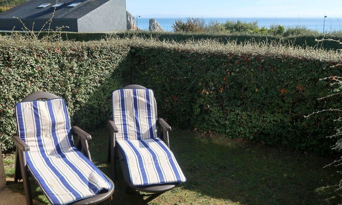 Crozon Apartment | Beautiful apartment for 2 people with TV, terrace and pets allowed