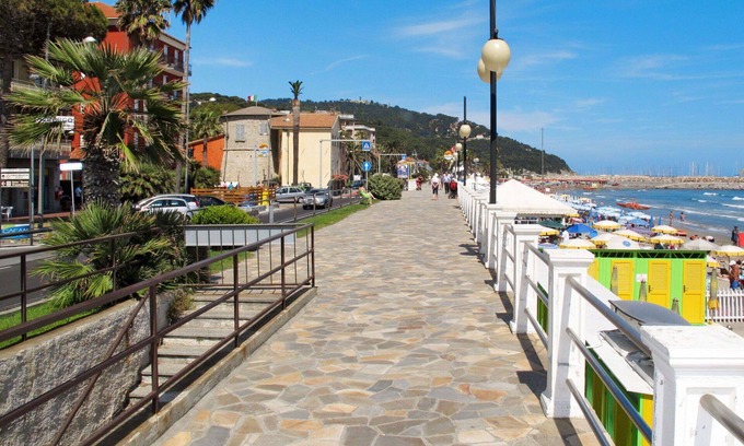 Marina di Andora Apartment | Beautiful apartment for 3 people with A/C, WIFI, TV and terrace