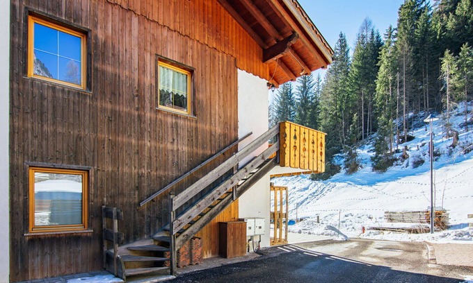 Mazzin Apartment | Beautiful apartment for 4 guests with WIFI, TV and balcony