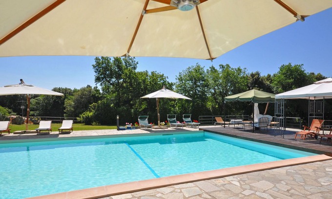 Pitigliano Apartment | Beautiful apartment for 4 people with pool, TV, panoramic view and parking