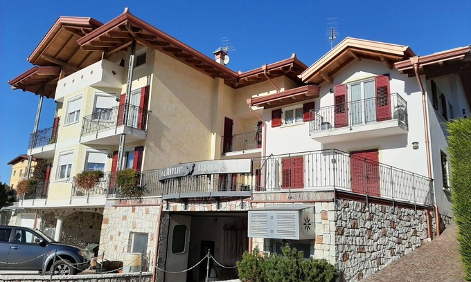 Vervo Apartment | Beautiful apartment for 4 people with WIFI, TV, terrace and pets allowed