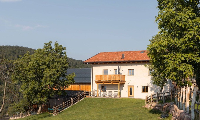 San Genesio Atesino Villa | Beautiful apartment in villa for 6 people with WIFI, TV, terrace and parking