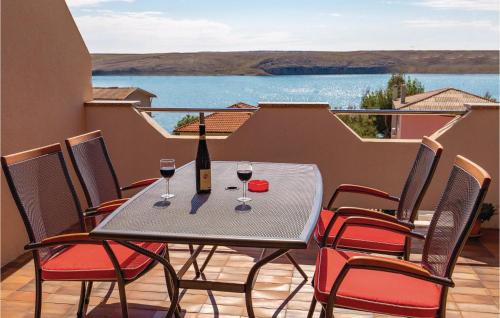 Dinjiska Apartment | Beautiful Apartment In Dinjiska