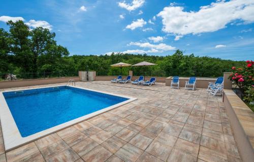 Salakovci Apartment | Beautiful Apartment In Labin