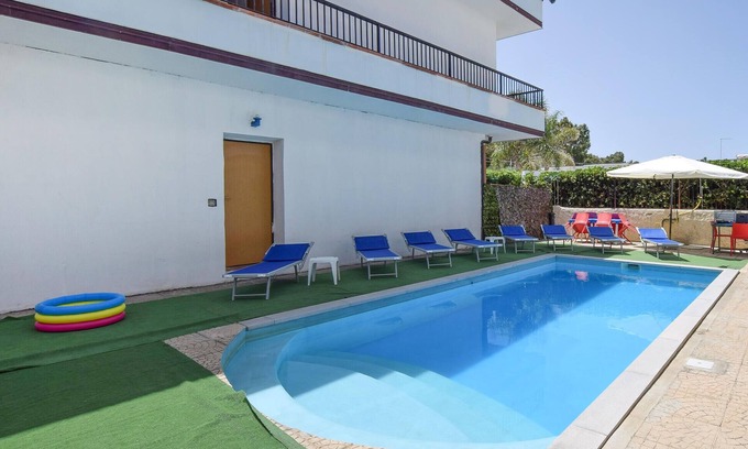 Palmi Apartment | Beautiful apartment in Palmi with WiFi