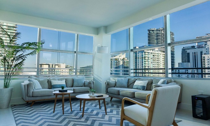 Brickell Condo | Beautiful apartment in the heart of Brickell.