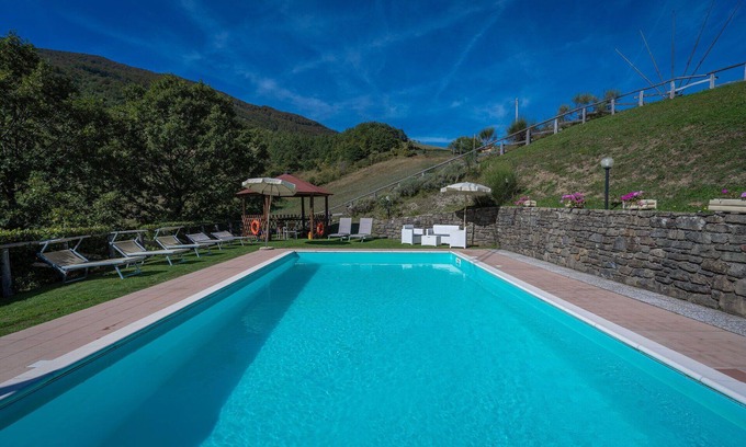 Cutigliano Apartment | Beautiful apartment for 6 guests with WIFI, pool, TV, veranda, pets allowed and parking