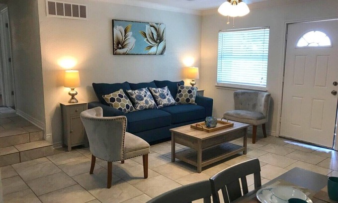Mahncke Park Apartment | Beautiful Apartment @ The Botanical Gardens #7