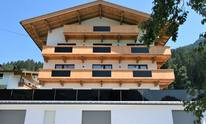 Ramsau im Zillertal Apartment | Beautiful apartment for 8 guests with WIFI, TV, terrace and parking
