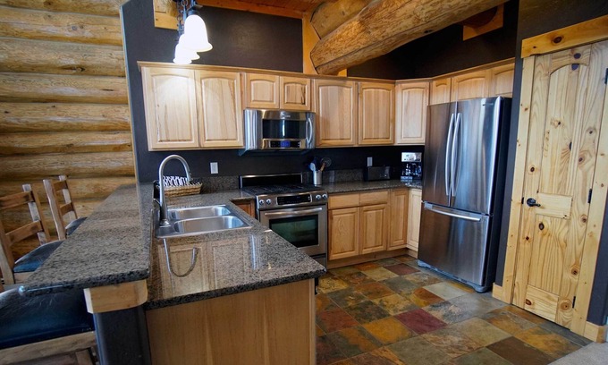 Winter Park Condo | Beautiful, Bright and Spacious Deluxe Log Cabin Duplex