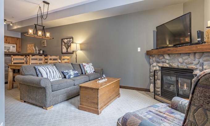 Silver Star Mountain Condo | Beautiful Ground Floor Condo - Ski in/out from the Door - Pet Friendly
