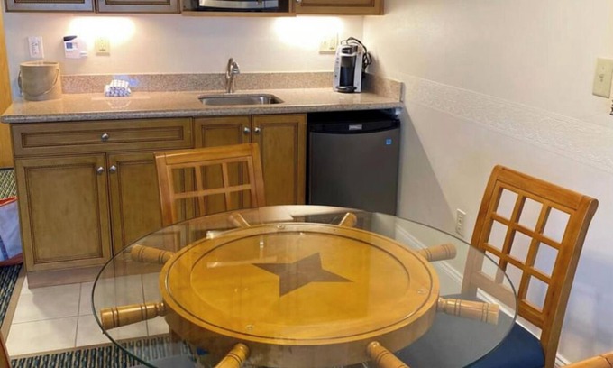 West Yarmouth House | Beautiful Cape Cod COVE Resort - 8/13 to 20th only! Sleeps 4, all amenities