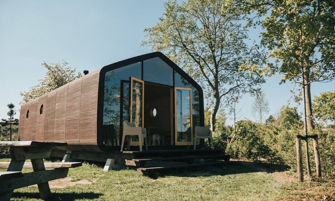Ouddorp Cottage | Beautiful cardboard cabin at a holiday park in the seaside resort of Ouddorp