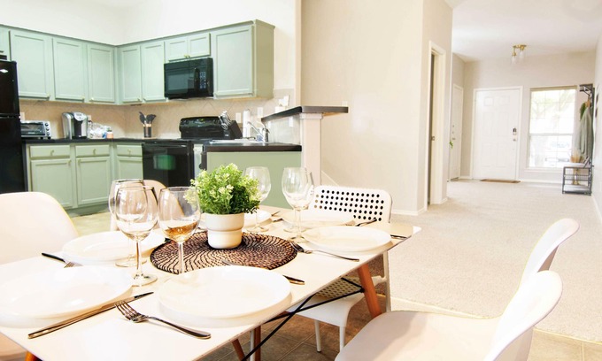 Medical Center District House | Beautiful Central Home for Families and Groups