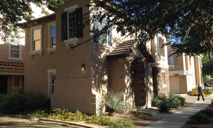 Gilbert House | Beautiful centrally located townhome in The Gardens, Gilbert