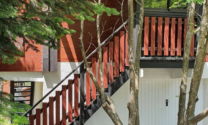 Eyne 2600 Ski Chalet | Beautiful Chalet, 6/8personnes, panoramic view, Garden, BBQ, TV, Wifi, Netflix.