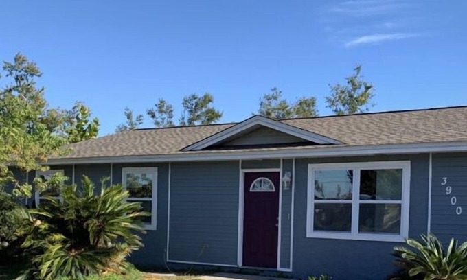 Panama City House | Beautiful, clean & private house on a cal-de-sac!