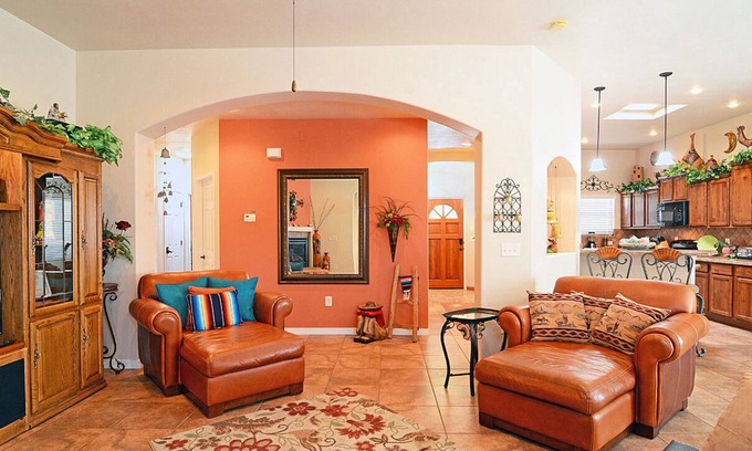 Las Cruces House | Beautiful & Comfortable - near NMSU & Hospitals