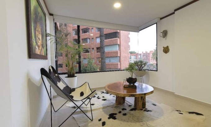 Financial District Apartment | Beautiful Condo in Rosales, Chapinero