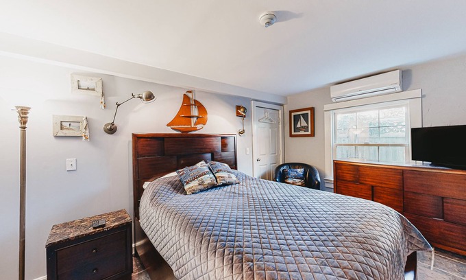 Provincetown Condo | Beautiful condo near the ocean with heated pool, hot tub, grills and kitchenette