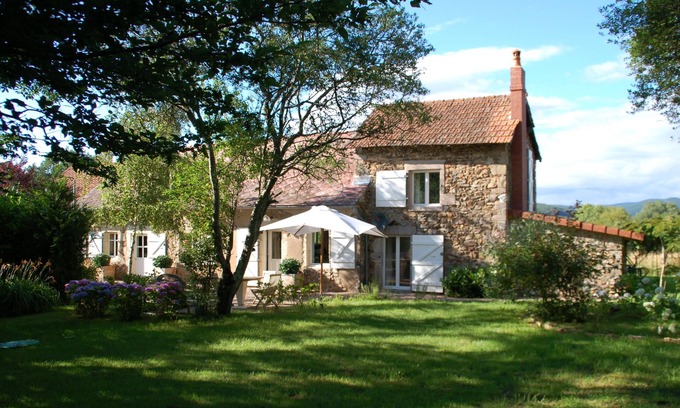 Chiddes Cottage | Beautiful Cottage on 2 ha of land