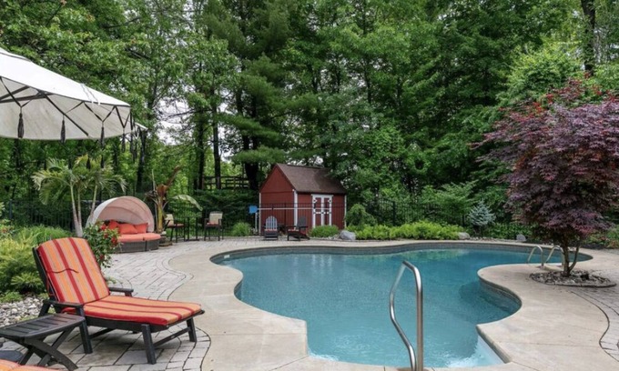 Saratoga Springs House | Beautiful custom home w/ resort-like amenities sitting on over 2.2 acres of land