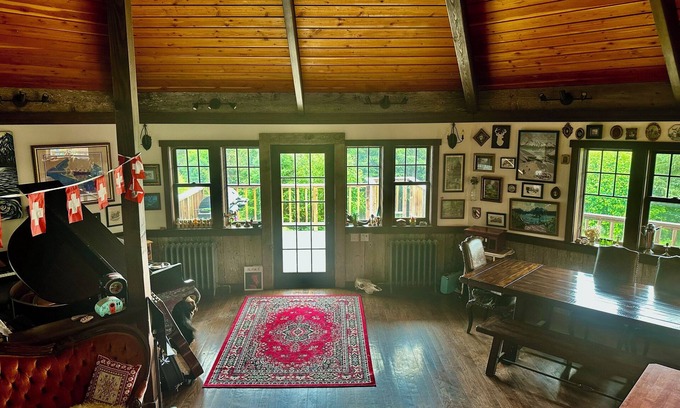 Fritz Creek Ski Chalet | Beautiful custom octagon chalet close to the Kilcher homestead.