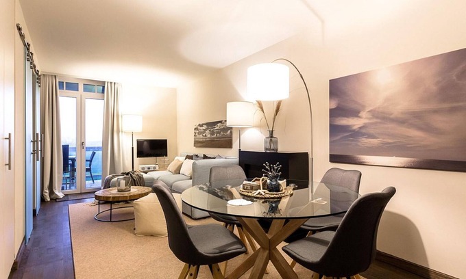 Wremen Apartment | Beautiful North Sea apartment with sauna, sunny balcony and wonderful country views