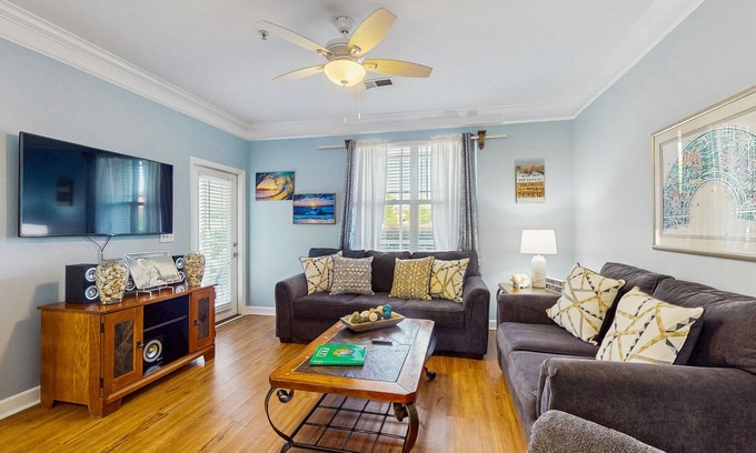 Calabash Condo | Beautiful dog-friendly coastal condo close to golf courses and beach attractions