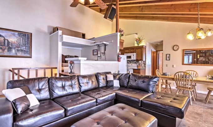Tahoe Village Condo | Beautiful Duplex Close To Boulder Lift